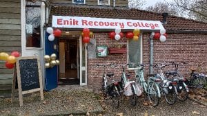 Opening Enik Houten geslaagd