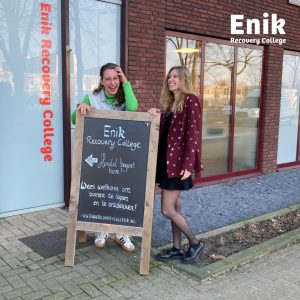 Enik the beluisteren in podcast